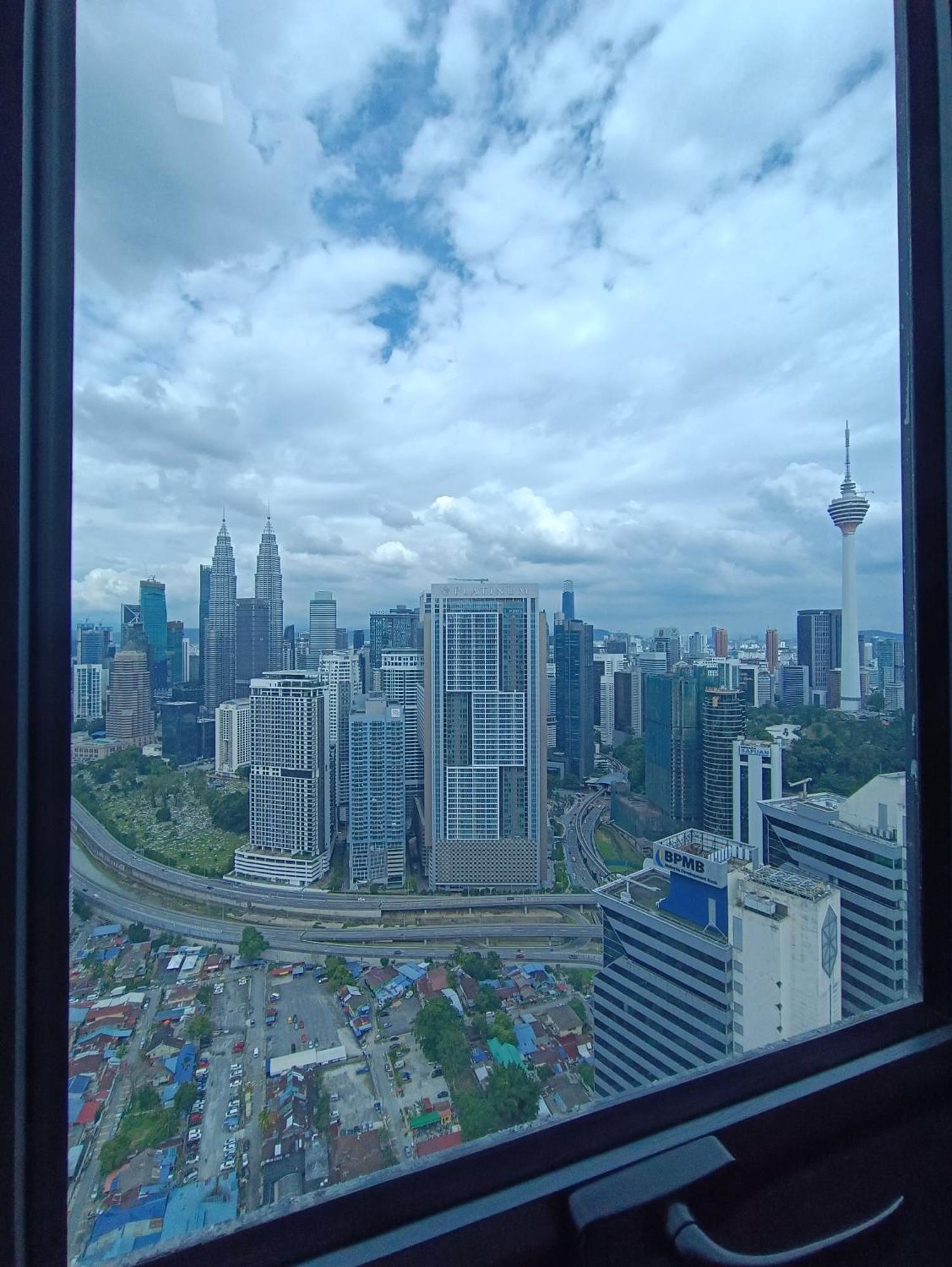 Lx 39A Balcony Klcc View 1 Bedroom Infinity Pool Kuala Lumpur Exterior foto